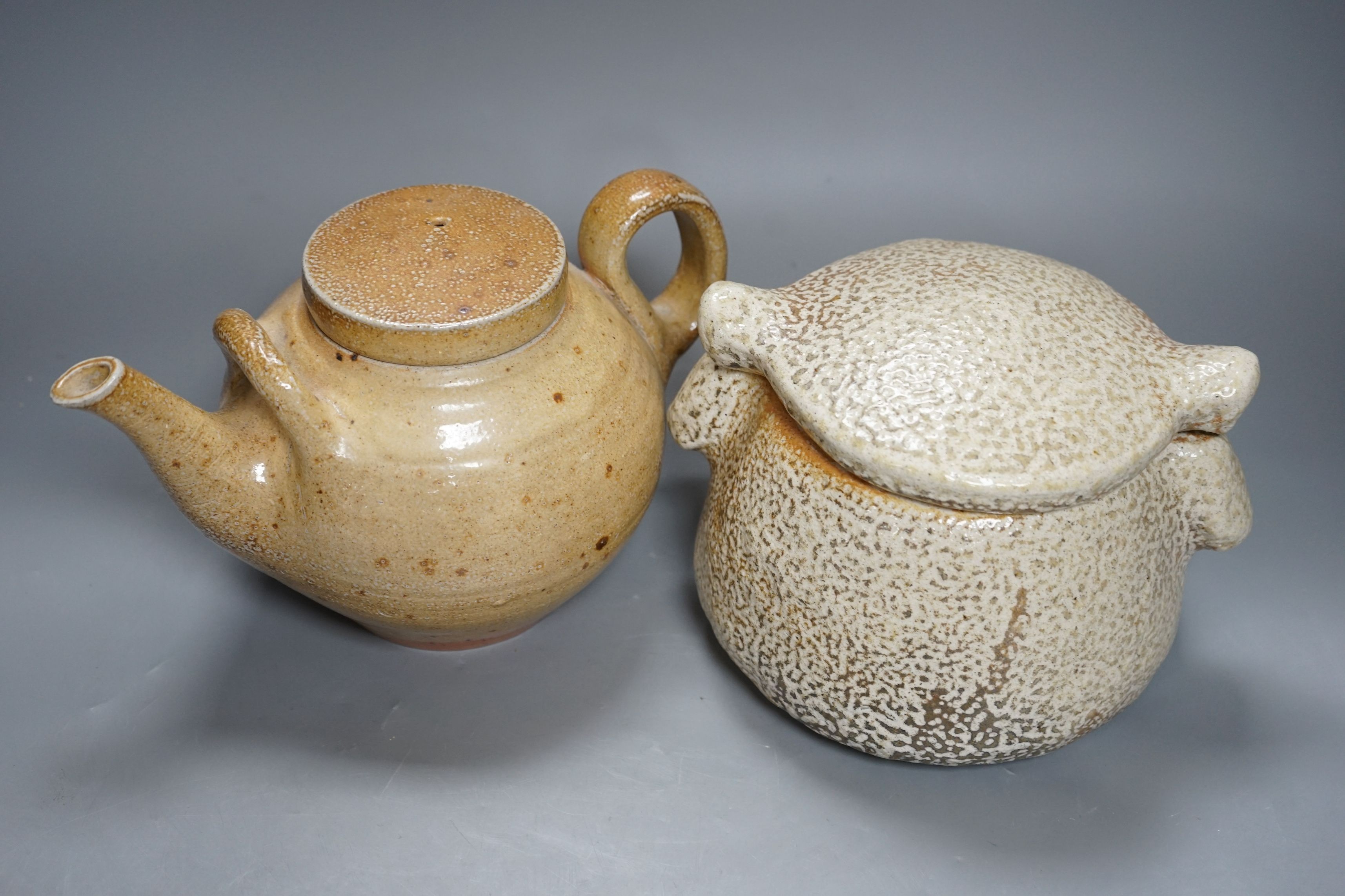 Sarah Walton (b.1945), a salt glaze stoneware teapot and cover and a similar jar and cover, tallest 16cm